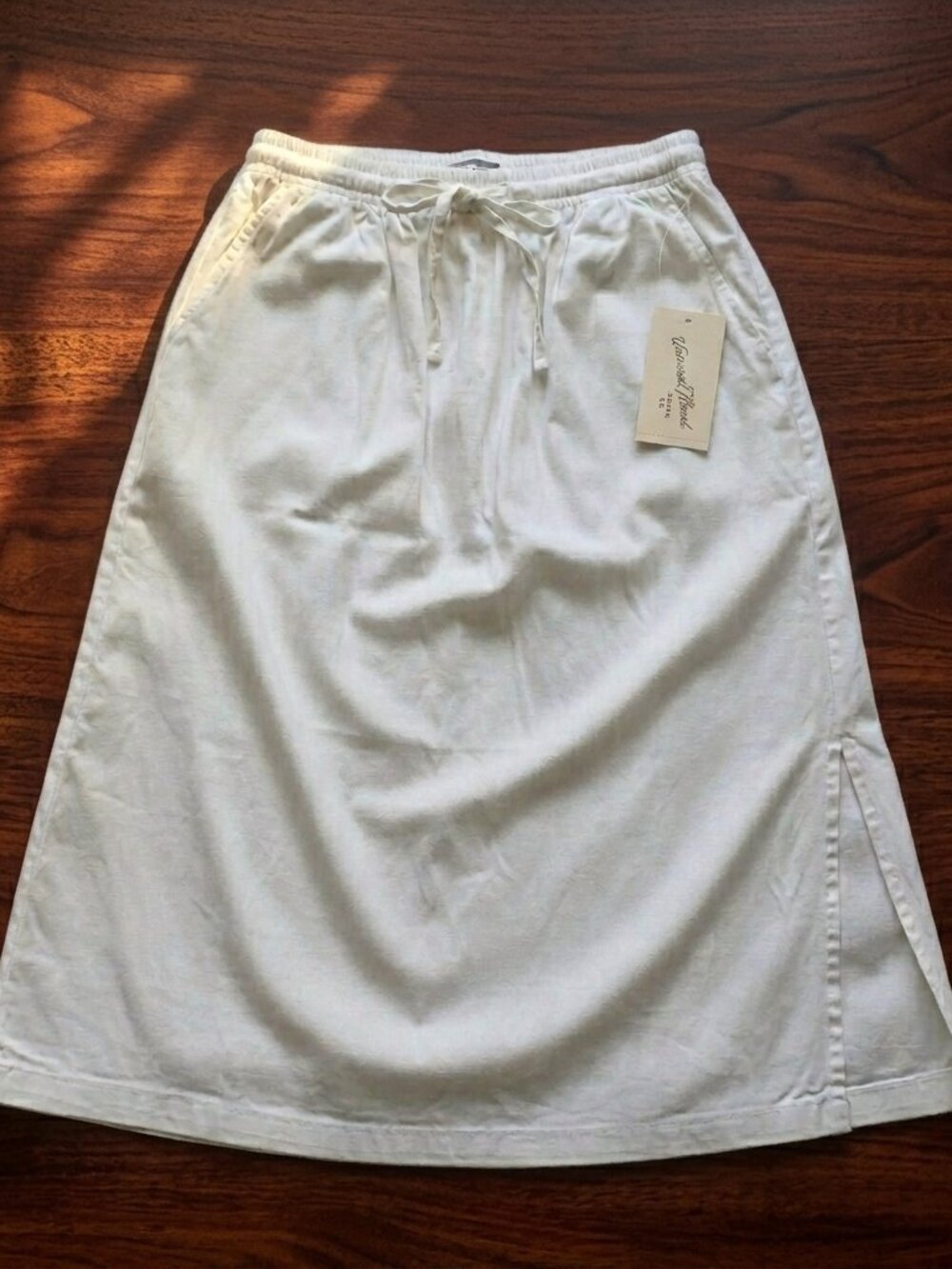 Universal Thread White Midi Skirt with Side Slit